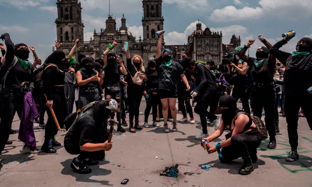 Marcha feminista en CDMX contra el rechazo de la SCJN de despenalizar el aborto