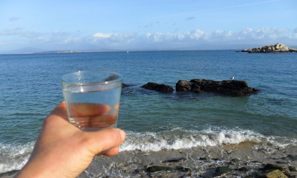 Transforman agua de mar en agua potable en 30 minutos con luz solar