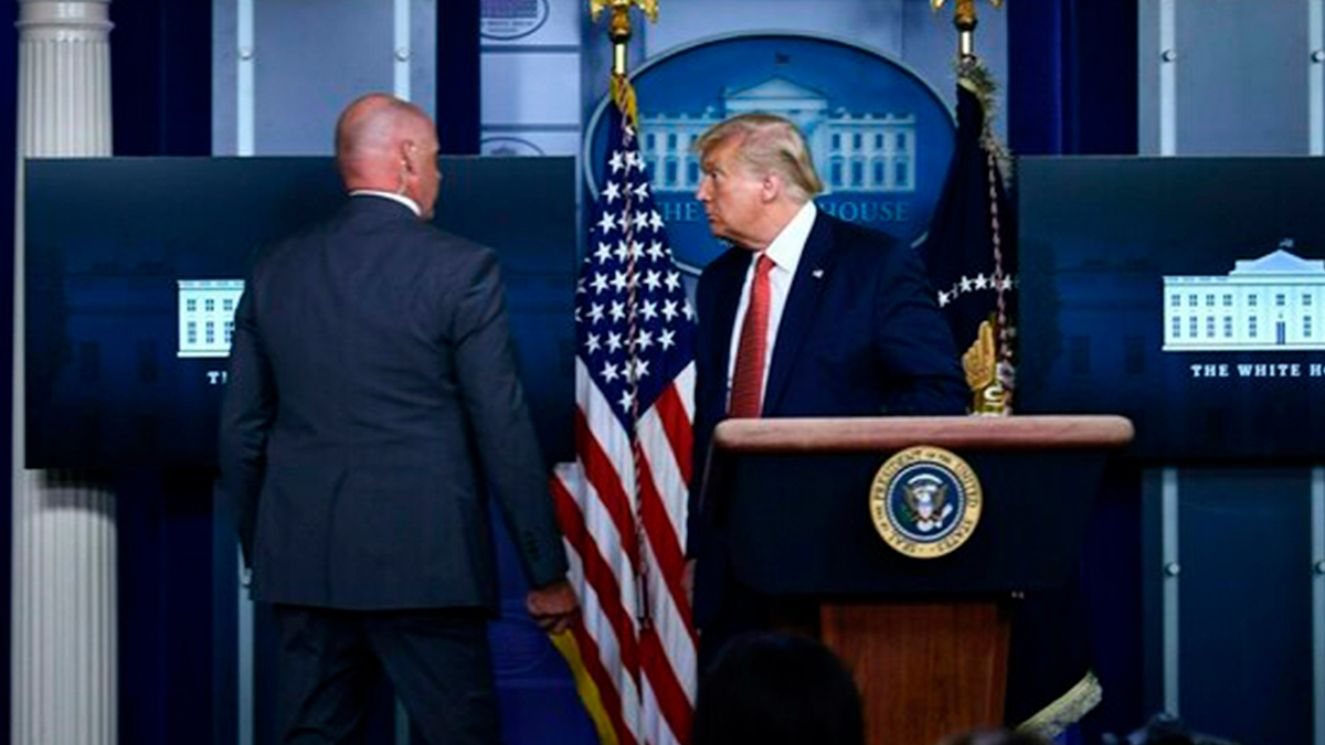 Trump interrumpe conferencia de prensa por tiroteo afuera de la Casa Blanca