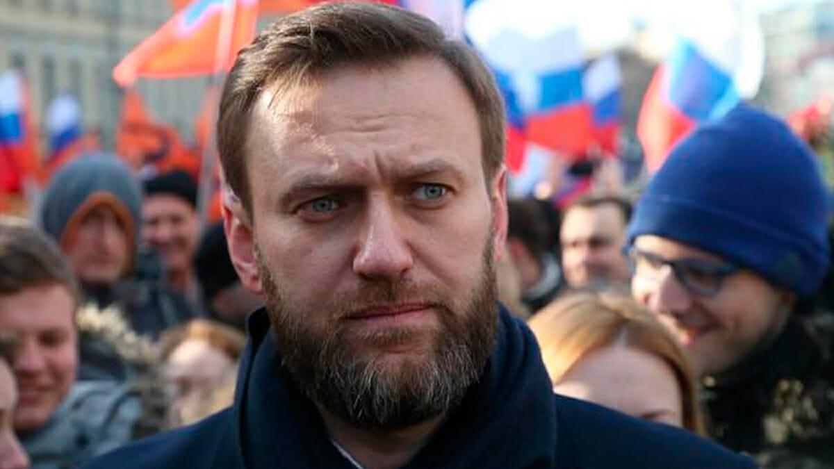Alexei Navalny, El opositor ruso "fue envenenado con Novichok"