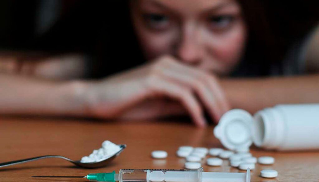 115 factores riesgo consumo drogas mujeres