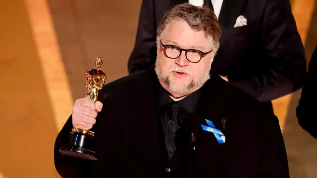 Guillermo Del Toro Oscar 2023 640x360 1