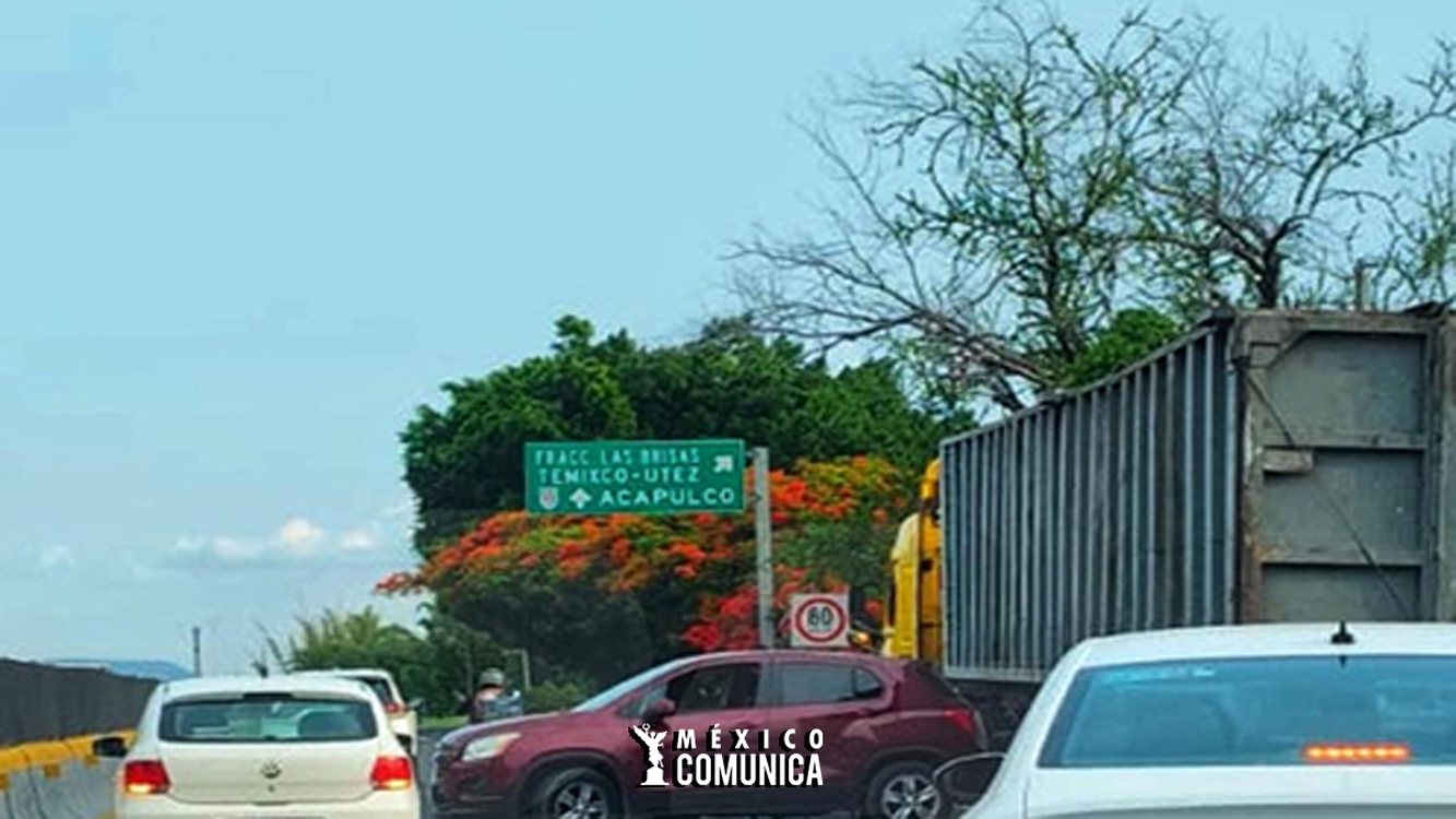 ACCIDENTE EN LA AUTOPISTA CUERNAVACA-ACAPULCO PROVOCA CAOS VIAL 36 Sitio Web 6