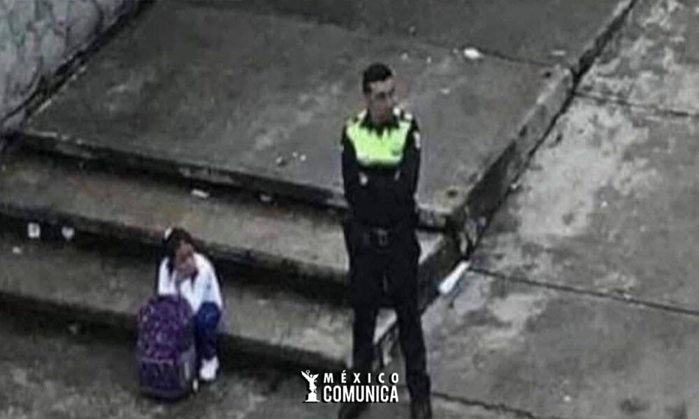 Un Héroe Anónimo: Oficial Acompaña a Niña Olvidada en el Cierre de Escuela 74 Sitio Web 77